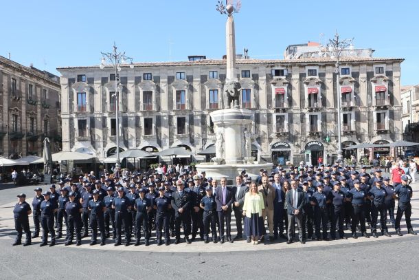 Catania, 100 nuovi agenti di Polizia Locale giurano in città: rafforzato il controllo del territorio