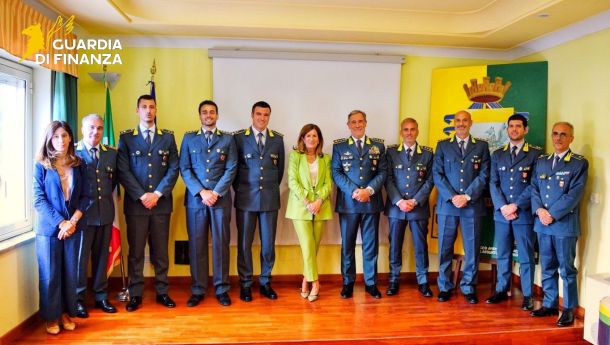 Guardia di Finanza, il prefetto di Caltanissetta in visita al comando provinciale
