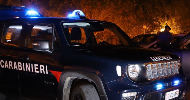 Messina, servizi straordinari dei carabinieri: tre persone arrestate per danneggiamento e stalking