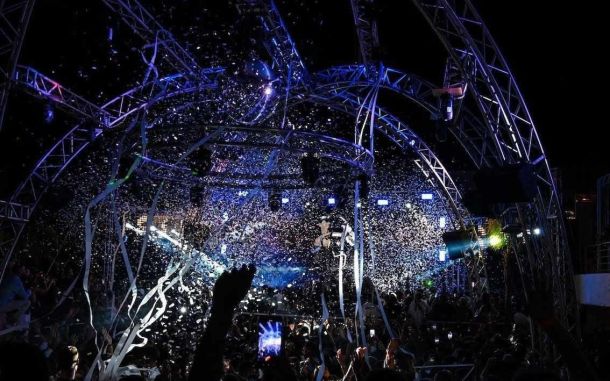 Ragusa, il sindaco lancia il bus per la discoteca: a ballare in sicurezza e senza auto