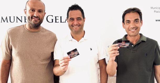 Il Sindaco e l’Assessore allo Sport acquistano l’abbonamento: “Sosteniamo tutto lo sport gelese”