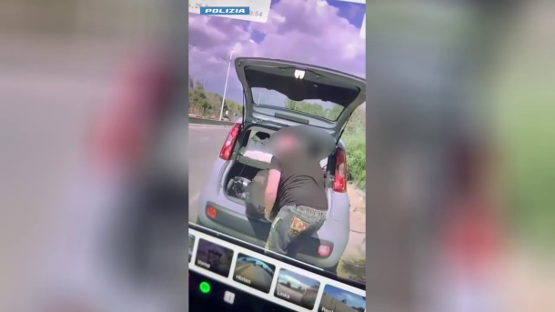 Catania, furto alla Plaia: ladro filmato da una dash cam e arrestato dopo inseguimento