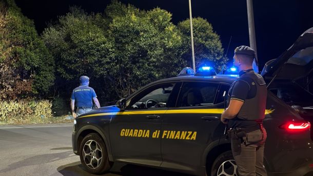 Catania, sequestrati oltre 24 mila articoli falsi tra cui prodotti scolastici potenzialmente pericolosi