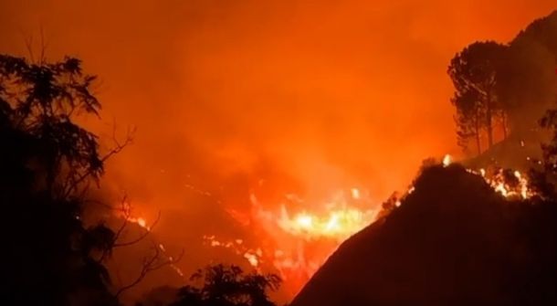 Brucia la Sicilia, decine di incendi nell’Isola: vigili del fuoco impegnati in diverse zone